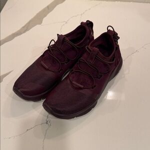 Under Armour Women's Athletic Shoes - Burgundy